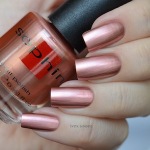 Bronze metallic nail polish. Sophin 0320. Light copper lacquer with silver shimmer. For beautiful natural manicure. glitter nails.