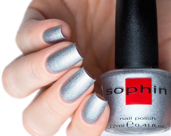 Silver holographic nail polish. Sophin 0206. linear holographic. trendy nails. For sparkling manicure. Natural nails vegan cosmetics.