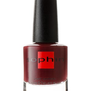 Bordeaux nail polish. Sophin 0028. High gloss finish. Long lasting lacquer. Shine comfortable coating. Ideal for natural nails. image 3