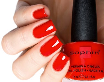 Red nail polish. gel effect. Sophin 0025. classic manicure. vegan cosmetics. trendy nails. Ultra shine finish. for natural nails.