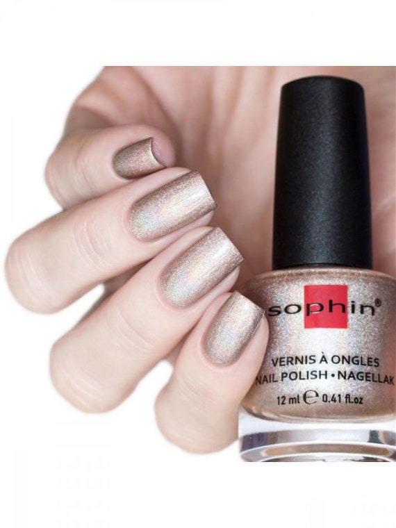 Golden holographic nail polish. Sophin 0205. linear holographic. trendy nails. For sparkling manicure. Natural nails vegan cosmetics.