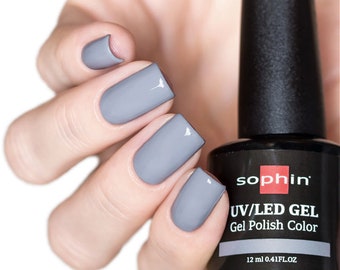 Gray gel nail polish. Sophin 0724 SMOKY. Spectacular glossy shine, soft creamy color, stunning durability.