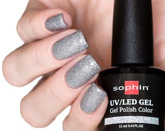 Silver shimmeting gel polish. Sophin 0743 SILVER SPARKLES. Spectacular glossy shine, glitter gel lacquer, stunning durability.