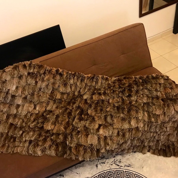 Lynx Fur Blanket, Luxury Bedding, Animal Hide Blanket, Real Lynx Fur Blanket, Animal Pelt Blanket