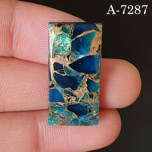 Apatyt z miedzią, kaboszon, płaski tył, polerowany kamień szlachetny do wyrobu biżuterii