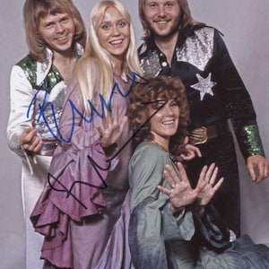 ABBA オリジナルバンドのサイン入り 8 x 12 インチ写真 + COA