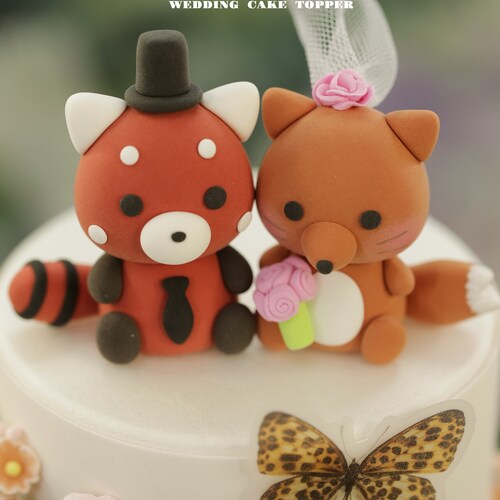 Red panda and fox wedding cake topper,red fox cake topper,handmade couple cake toppe,birthday cake topper,bride shops and groom cake topper