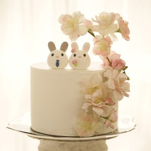 bunny wedding cake topper,rabbit cake topper,handmade couple cake topper,bunnies cake topper,Chiness Zodiace topper,bride and groom topper