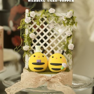 kissing bee wedding cake topper,handmade bees cake topper,custom ladybug cake topper,birthday cake topper,bride and groom cake topper