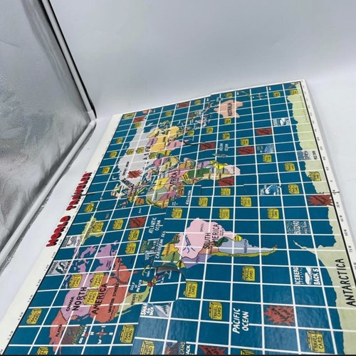 Rare World Traveler Second Edition 1980 Geography Board Game by Mr