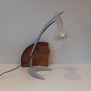 Ikea, Mörker, lampada da tavolo grigio-bianca appositamente progettata, realizzata in plastica e metallo, design: Knut & Marianne Hagberg, anni &#39;90