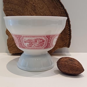 Rüdesheimer large cream pot, cream bowl, on an elegant base, German porcelain, Rüdesheimer caffee, 1960s