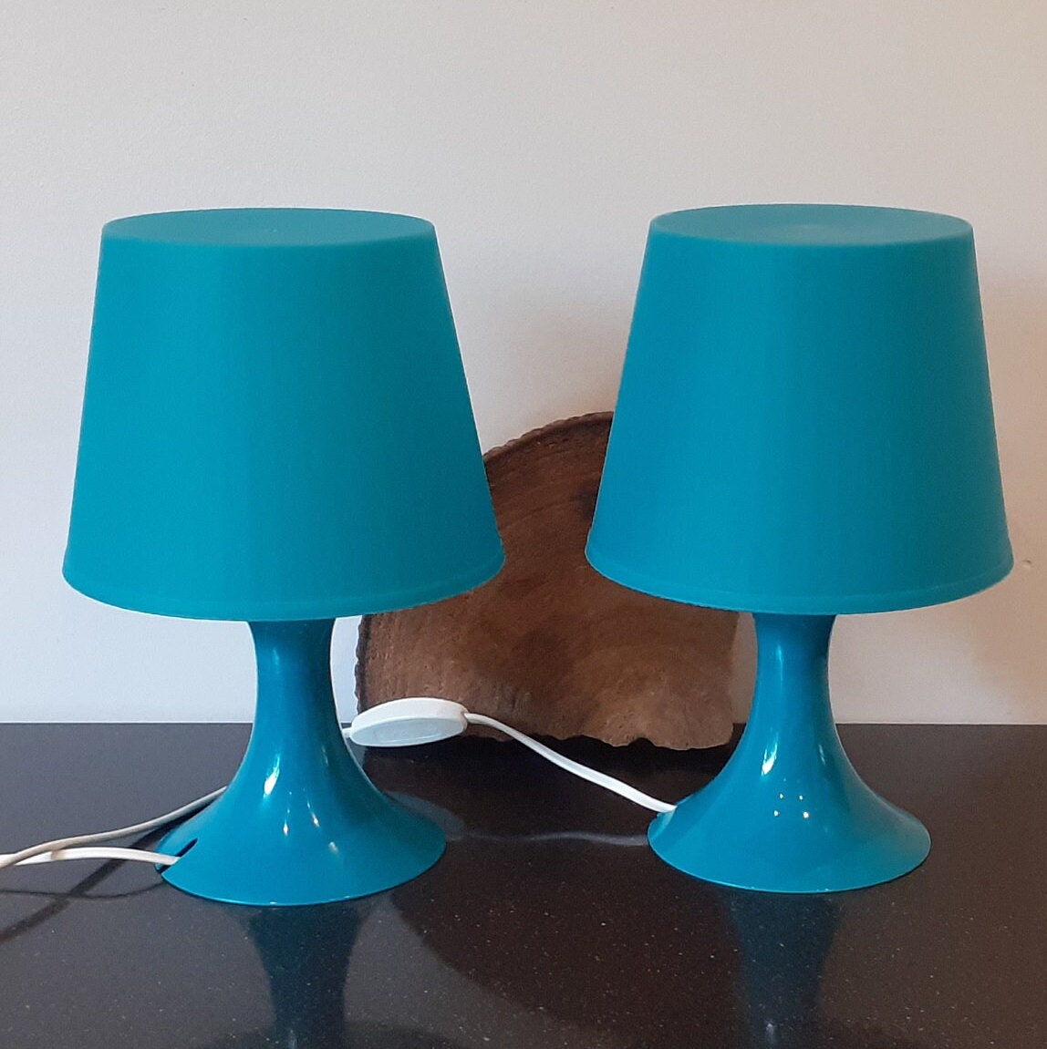 Ikea, Lampan, lampe de table turquoise, lampe de chambre, plastique, design  Magnus Elebäck et Cärl Öjerstam, années 1990 -  France