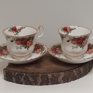 Royal Albert, &#39;Old Country Roses&#39;, a fine gentleman&#39;s cup with saucer(sold out), and replacement saucers, England, 1960s