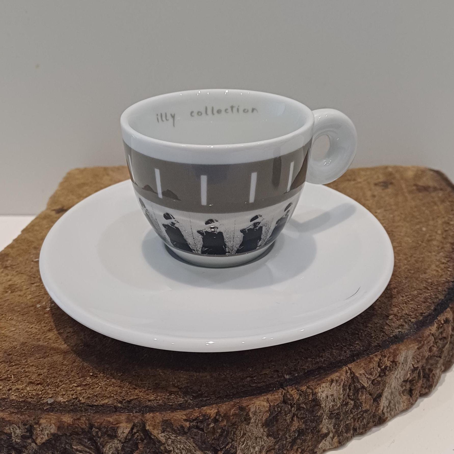 Illy - 2001、P.S.1 エスプレッソ カップとソーサー、スーザン マック 