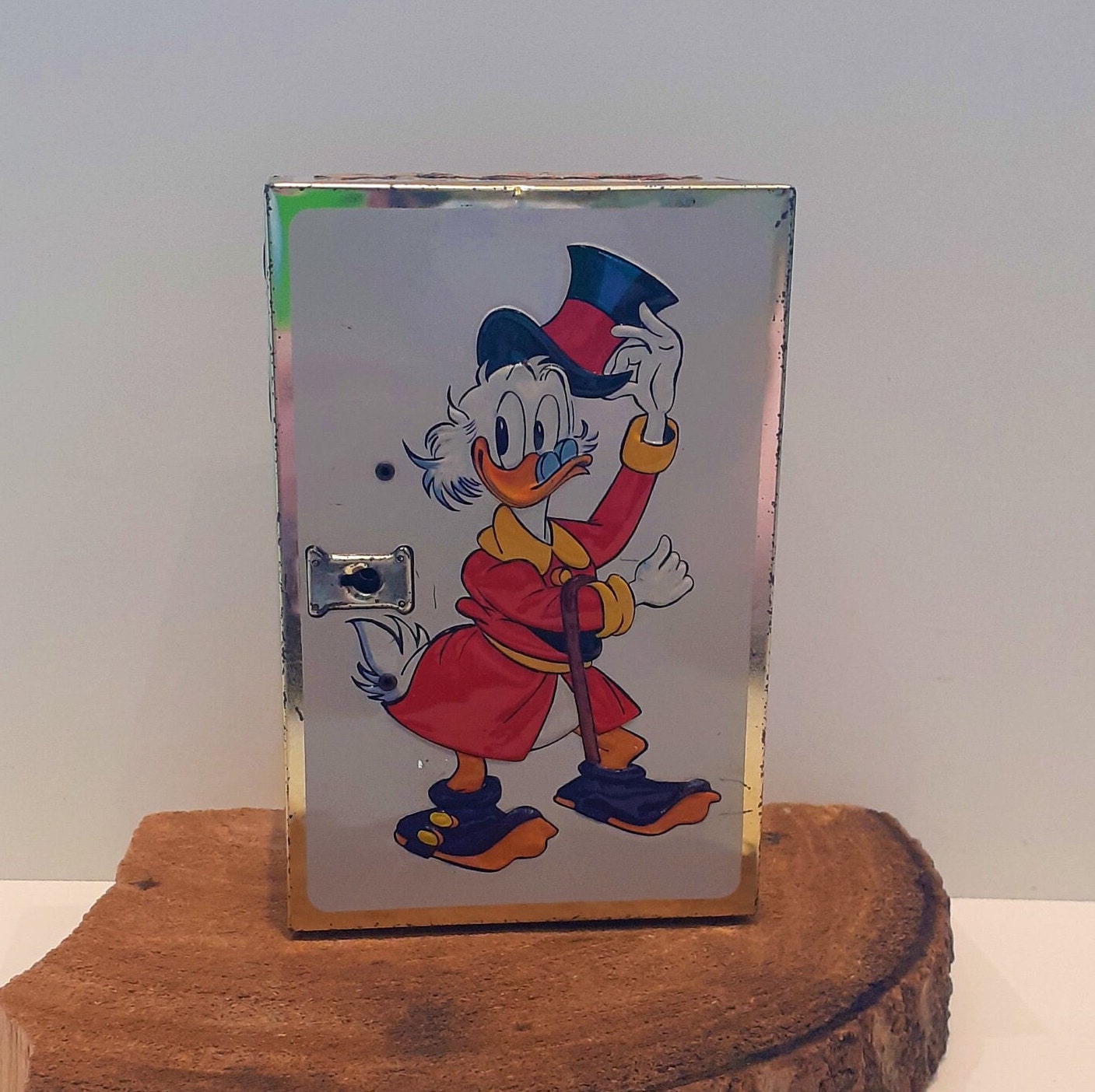 Uncle Scrooge, Time Is Money - Louis Vui, Sculpture by Luana Muntoni (Munlu. art)