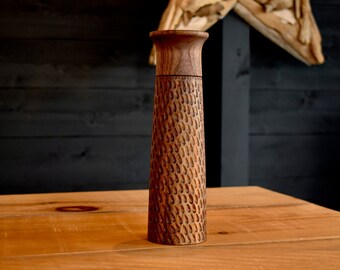 pepper grinder wooden
