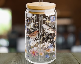 Boho Flowers and Birds Sipper Glass16oz, copo com palha e tampa, presente para água, café, chá, cottagecore, dia das mães, pássaro exótico
