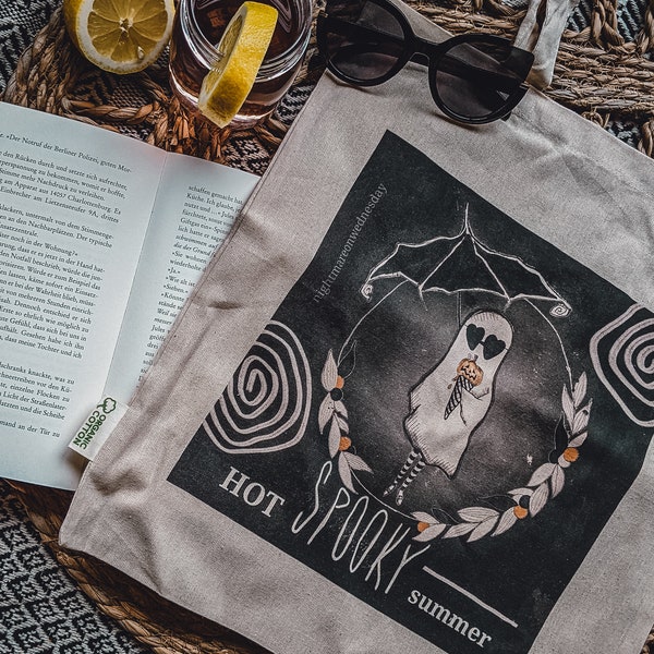 Bio Baumwolltasche Beutel "hot spooky summer" Nightmare on Wednesday, Tim Burton Stil, Schwarz Weiß, Zeichnung, Booklover