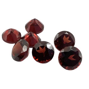 Mozambique Garnet Round Shape Brilliant Cut Gemstone, Natural Red Garnet Faceted Loose Gemstone Healing Crystal, Size 5.0x5.0 mm