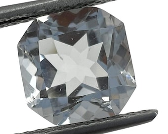 Asscher Cut Clear Quartz Gemstone: Faceted Octagon Crystal (8.0x8.0x5.5 mm)
