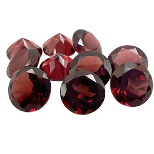 Natural Mozambique Garnet Round Shape Brilliant Cut Gemstone, Red Garnet Faceted Loose Gemstone Healing Crystal, Size 7.0x7.0x4.0 mm