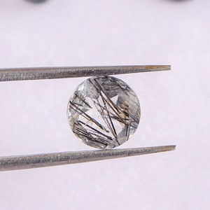 Piedra preciosa de cuarzo rutilado negro de forma redonda de corte brillante, cristal mineral curativo natural para la fabricación de joyas, tamaño 7,0 x 7,0 x 4,0 mm