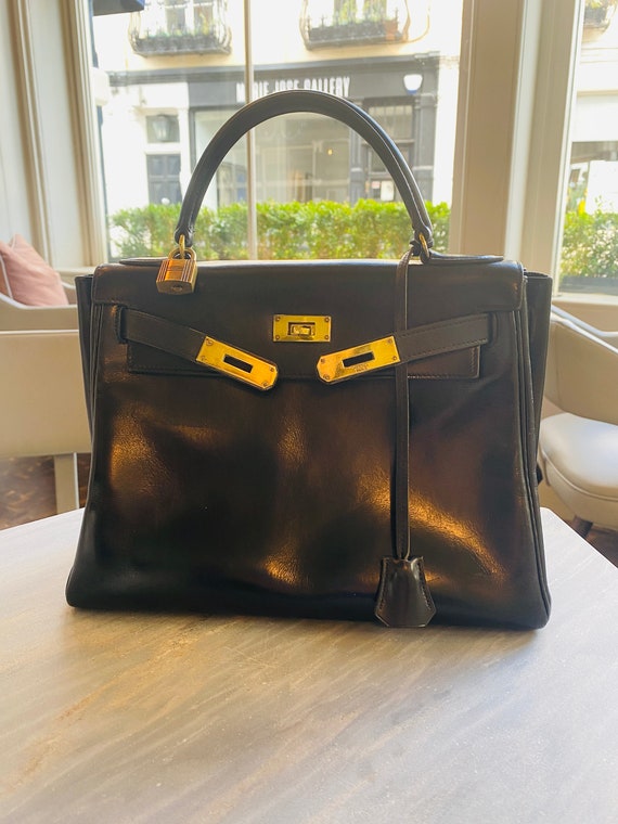 Hermès Kelly 32 Sellier In Gris Meyer Epsom With Gold Hardware in Black