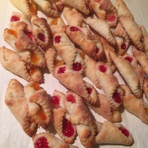 Sugar cream cheese Kolache Kolachi Kiffles Hungarian Slovakia