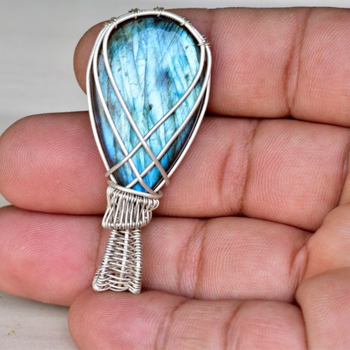 Natural Labradorite Pendant, high quality 925 Sterling Silver Pendant, Silver Wire Wrapped Pendant, Wedding Gift, Anniversary Gift, 59x25mm 71.00Ct.