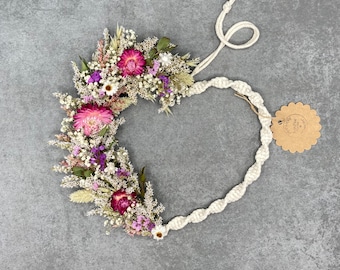 Heart-shaped dry flower wreath with macrame