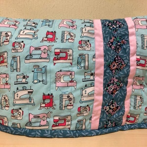 Sewing machine cover Sewing machine accessory Dust cover Gift for needlewomen Decoration of craft room Nice looking domestic sewing machine