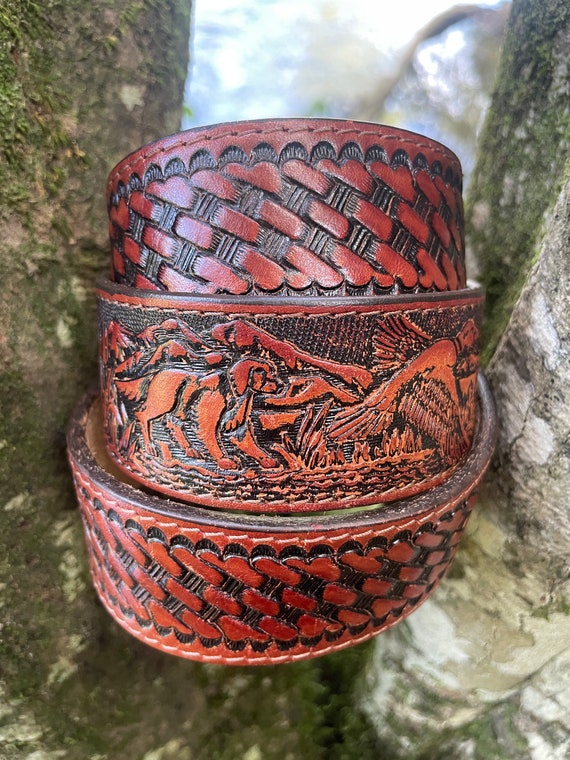 Vintage Tooled leather belt with animals - image 3