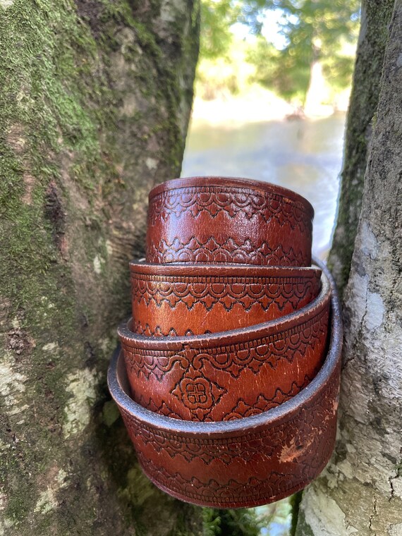 Vintage Tooled leather brown belt - image 3