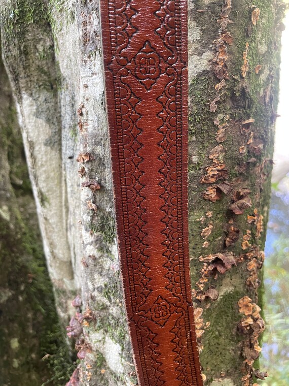 Vintage Tooled leather brown belt - image 7