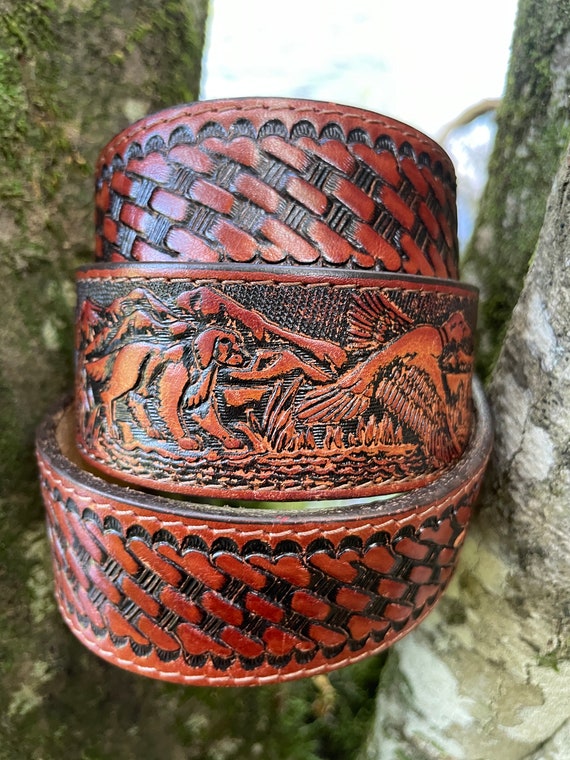 Vintage Tooled leather belt with animals - image 1