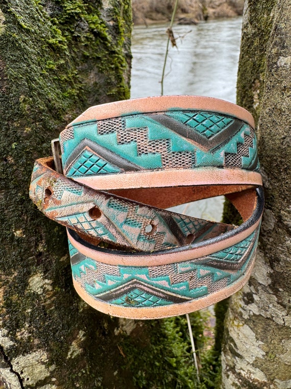 Vintage Tooled leather Aztec Turquoise belt, Sz 29