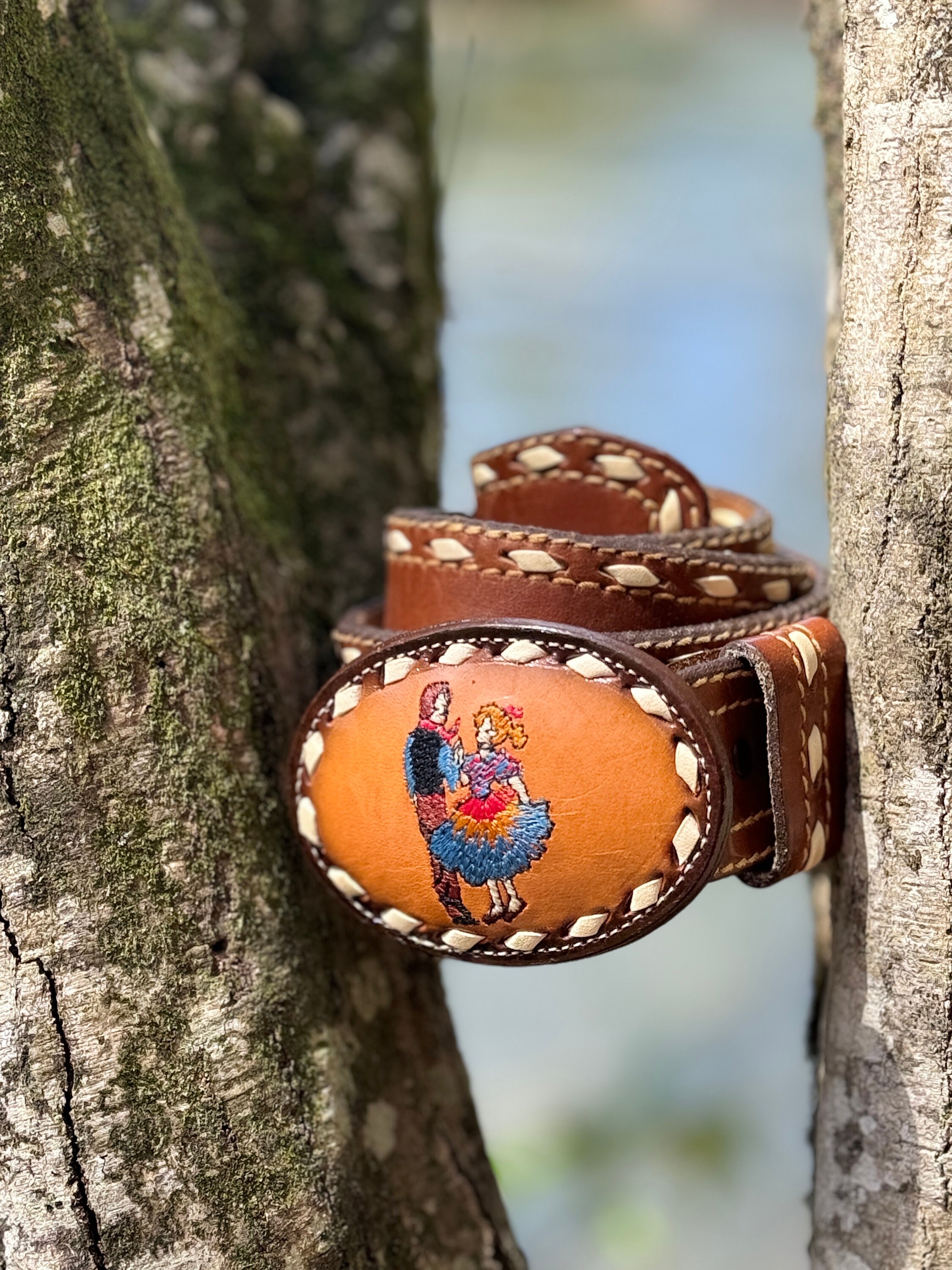 Tony Lama Tooled Leather Belt with Horse Buckle 30\