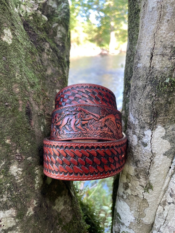 Vintage Tooled leather belt with animals - image 2