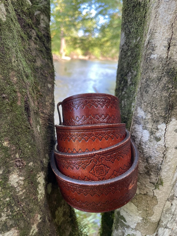 Vintage Tooled leather brown belt - image 2