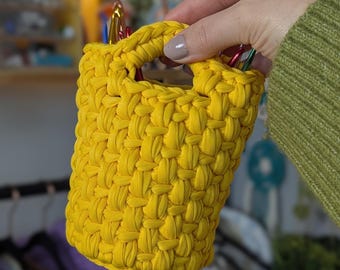 Crochet Basket Pattern | Adjustable T-Shirt Yarn Basket with Handles | Easy Beginner Crochet Storage Basket PDF | Crochet Written Pattern
