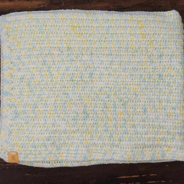 Simple Crocheted Ribbed Baby Blanket