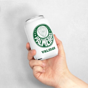 May include: White can cooler with a green circle logo that says "Palmeiras" with a white "P" inside. The text "valMar" is printed below the logo.