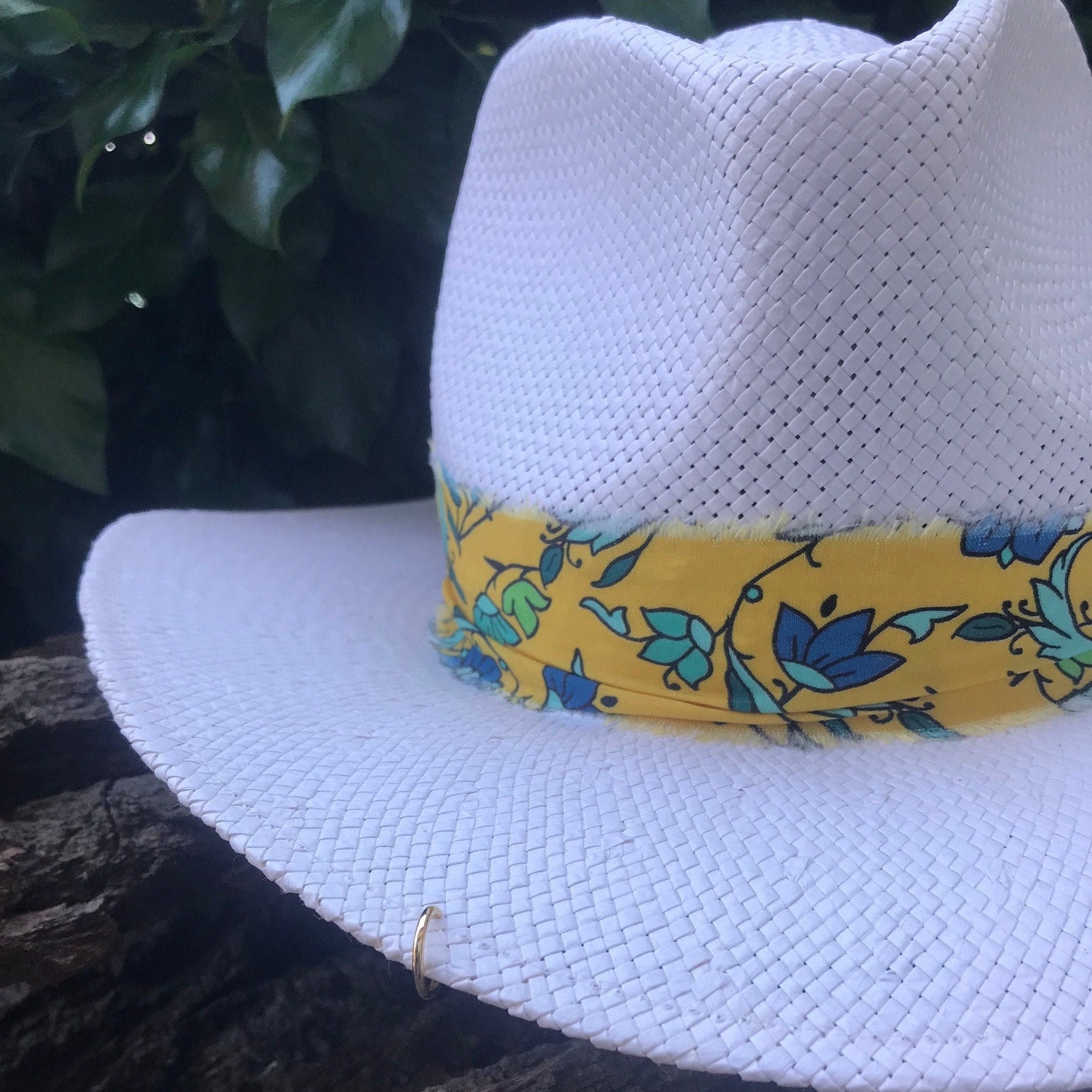 Handmade White Straw Fedora Hat, Floral Band - Etsy display picture 1