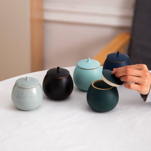 Japanese Style Ceramic Canisters Multipurpose Ceramic Jars with Lid Canisters with Lid Candy Tea Coffee Spices Jar Kitchen Storage Container