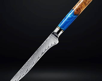 ダマスカス鋼ボーニングナイフ、シグネチャー「ツナミ」ブルーレジンウッドブレンド - 67層日本製VG10フィレナイフ、6インチブレード