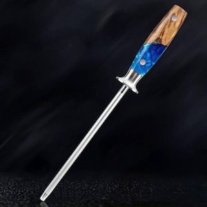 Acero de afilar profesional para chef con varilla de esmeril y mango de resina azul: para afilar y afilar cuchillos de hasta 63 HRC, incluidos cuchillos de Damasco.