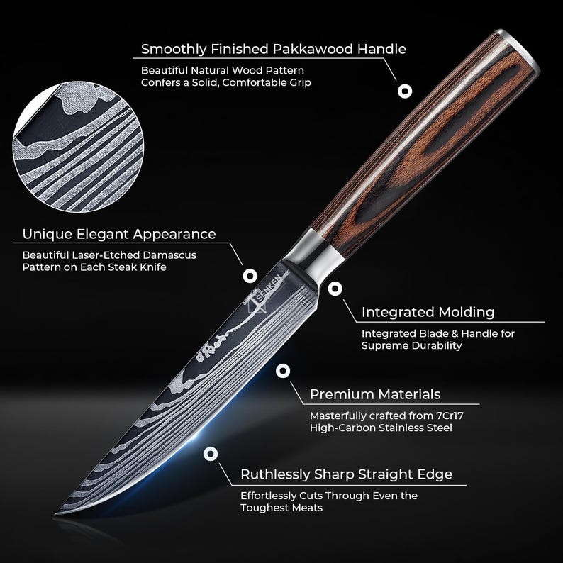 Pu&ograve; includere: Un primo piano di un coltello per bistecca con un manico in pakkawood nero e una lama in acciaio damascato. La lama presenta un motivo inciso a laser e un bordo dritto e affilato. Il manico &egrave; realizzato in pakkawood, un legno resistente e bello. Il coltello &egrave; realizzato in acciaio inossidabile ad alto tenore di carbonio ed &egrave; progettato per un taglio senza sforzo.