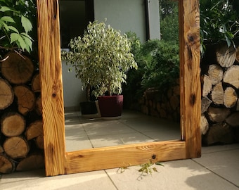 Espejo realizado con madera antigua recuperada de un granero de Masuria de 200 años. Espejo de pared. Madera recuperada.