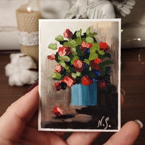 ACEO art - dipinto a olio originale dipinto a mano da artista ucraino che dipinge una natura morta in miniatura con bouquet di rose rosse #9 Ucraina 2024